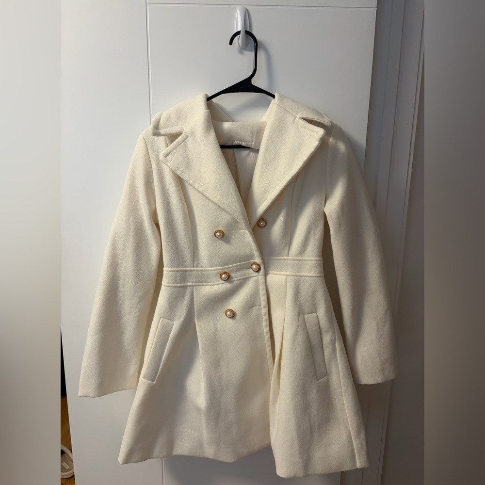 Elegant Cream Double-Breasted Women's Coat